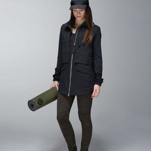 Lululemon Yogi Anorak Jacket in Black - 6/8